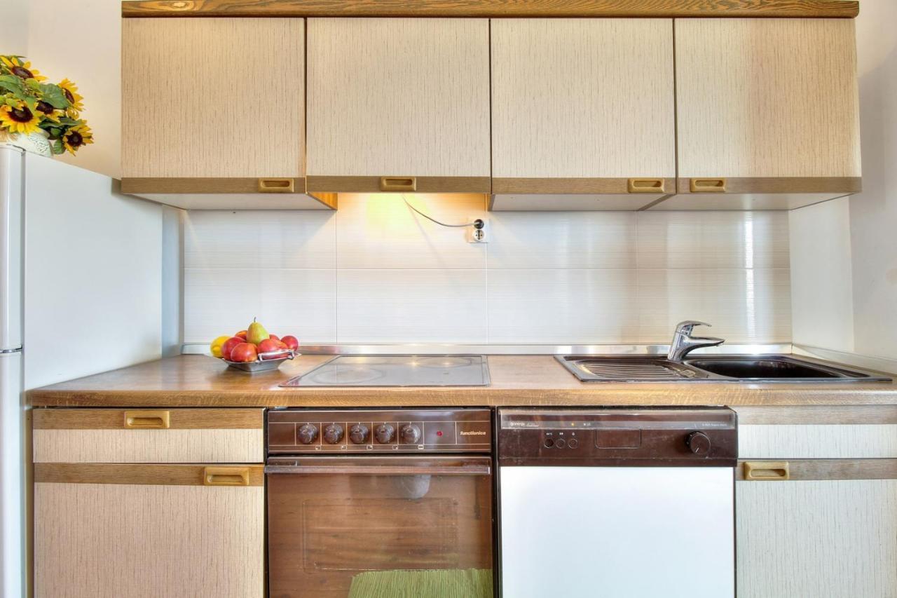 Nadia House With Apartments Zambratija  Luaran gambar